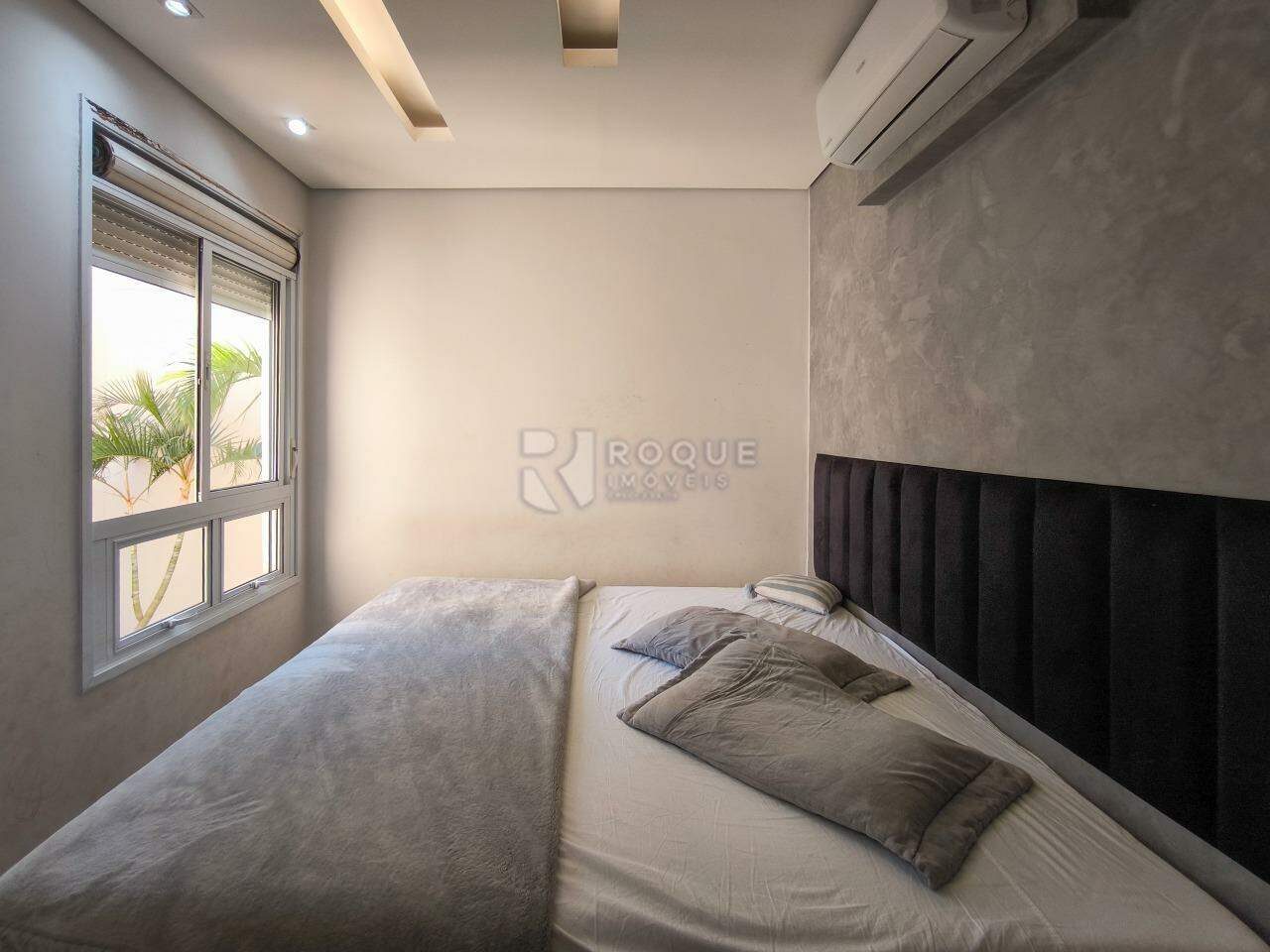 Apartamento à venda no bairro Vila Santa Rosália: SUÍTE