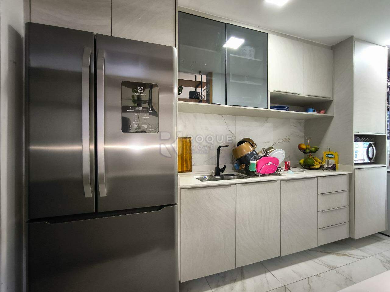 Apartamento à venda no bairro Vila Santa Rosália: COZINHA
