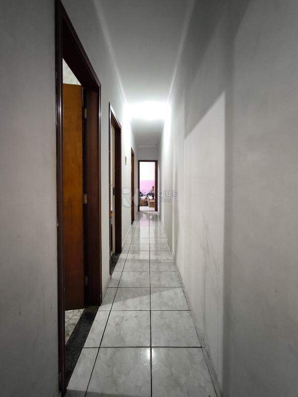 Casa Residencial à venda no bairro Graminha: CORREDOR INTERNO