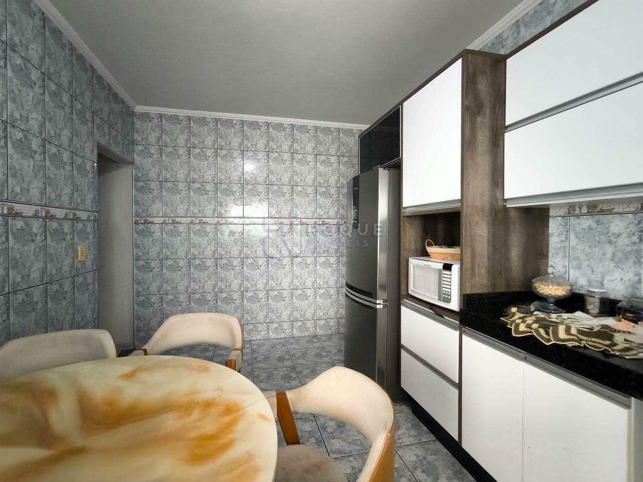 Casa Residencial à venda no bairro Graminha: COZINHA
