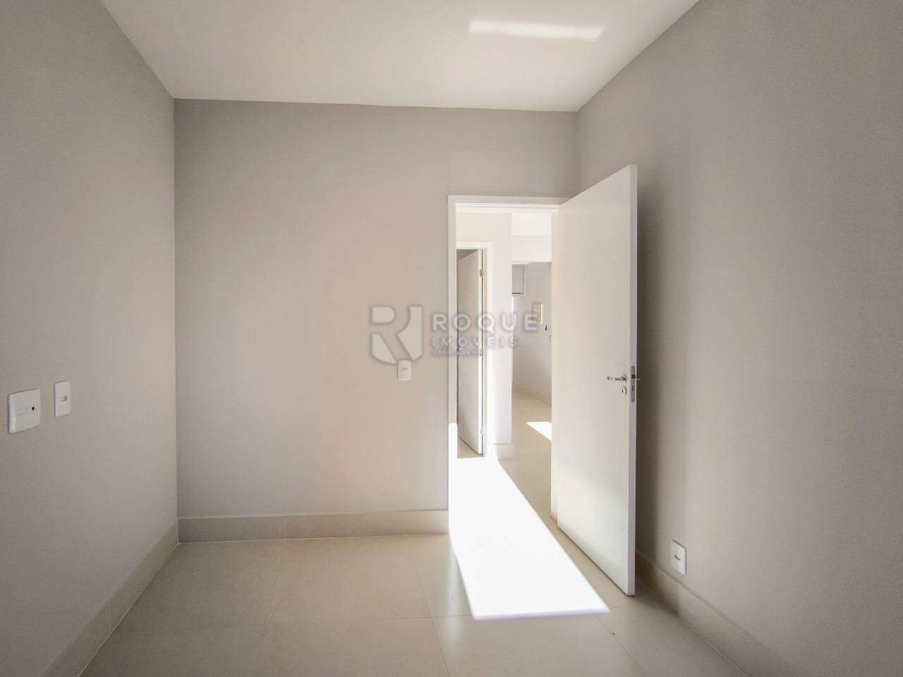 Apartamento à venda no bairro Vale das Esmeraldas: SUÍTE