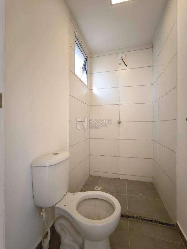 Apartamento à venda no bairro Vale das Esmeraldas: WC SUÍTE