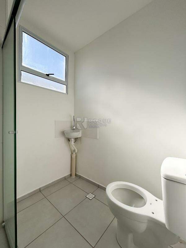 Apartamento para aluguel no bairro Fazenda Duas Barras: WC social