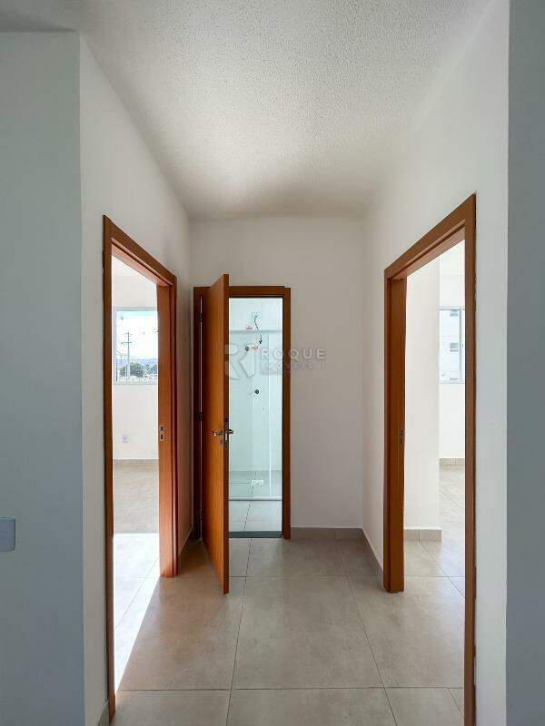 Apartamento para aluguel no bairro Fazenda Duas Barras: Hall