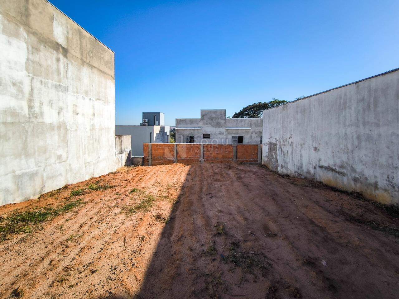 Terreno em condomínio à venda no bairro Jardim Porto Real V: 