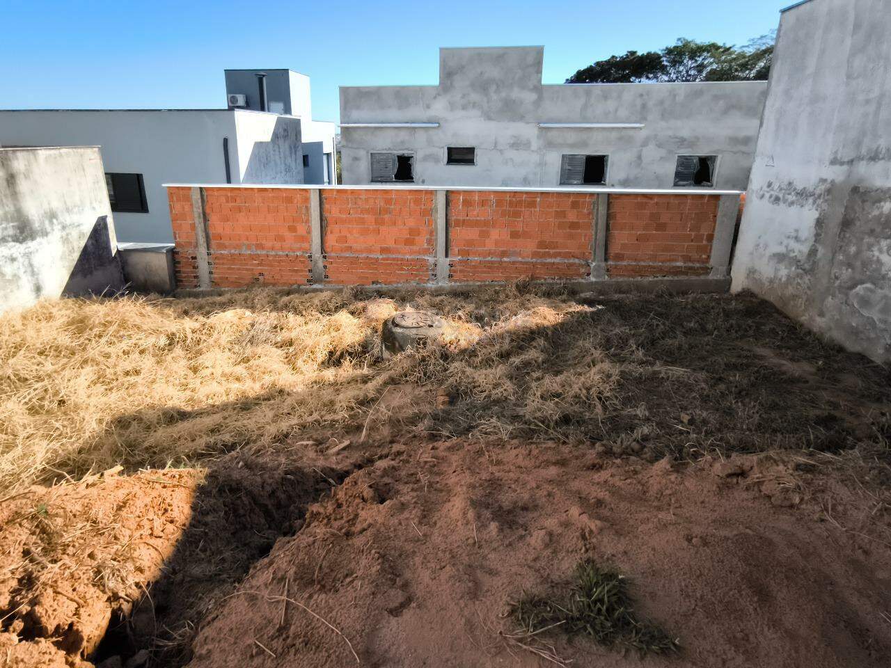 Terreno em condomínio à venda no bairro Jardim Porto Real V: 