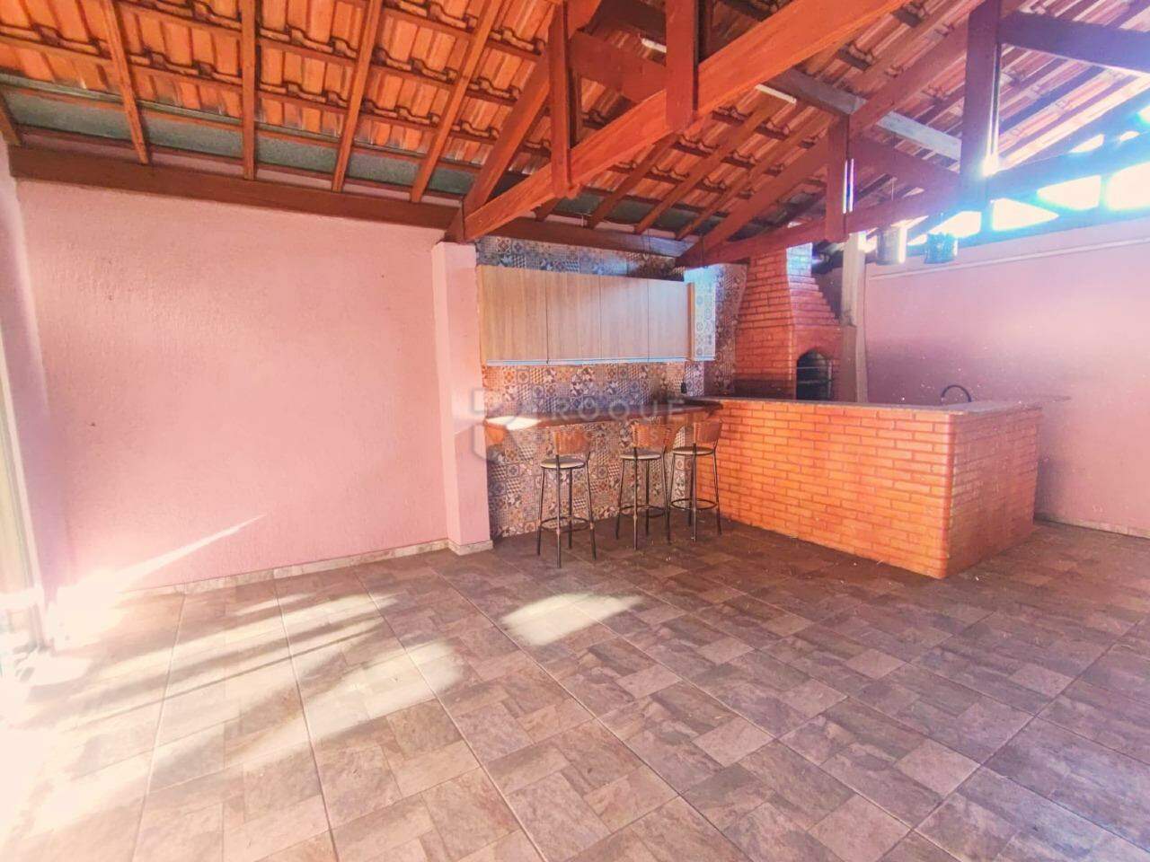 Casa Residencial para aluguel no bairro Jardim Residencial Graminha III: Garagem