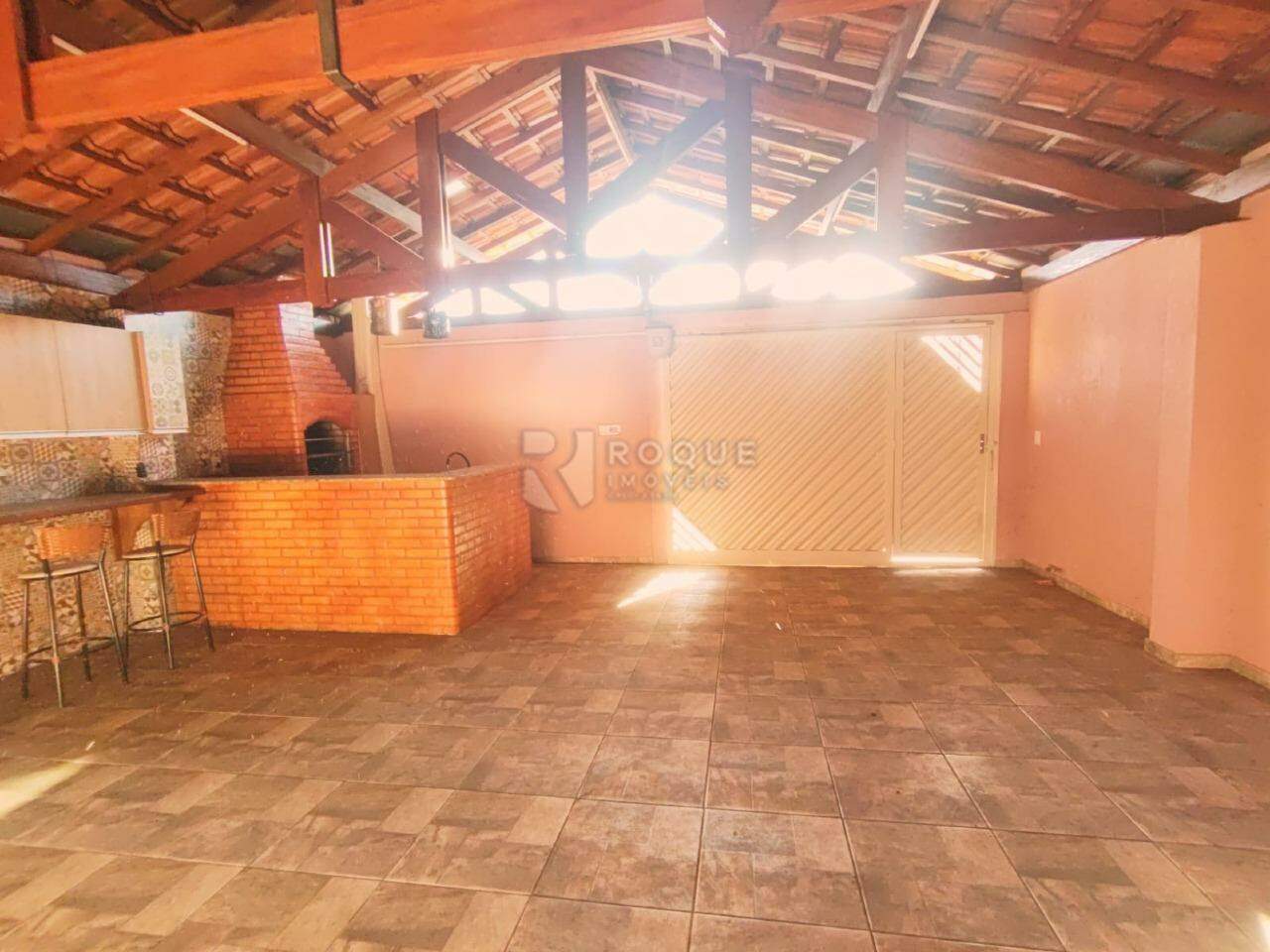 Casa Residencial para aluguel no bairro Jardim Residencial Graminha III: Garagem