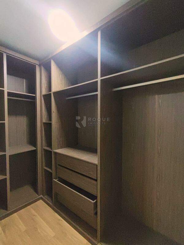 Casa Residencial para aluguel no bairro Jardim Residencial Graminha III: Closet