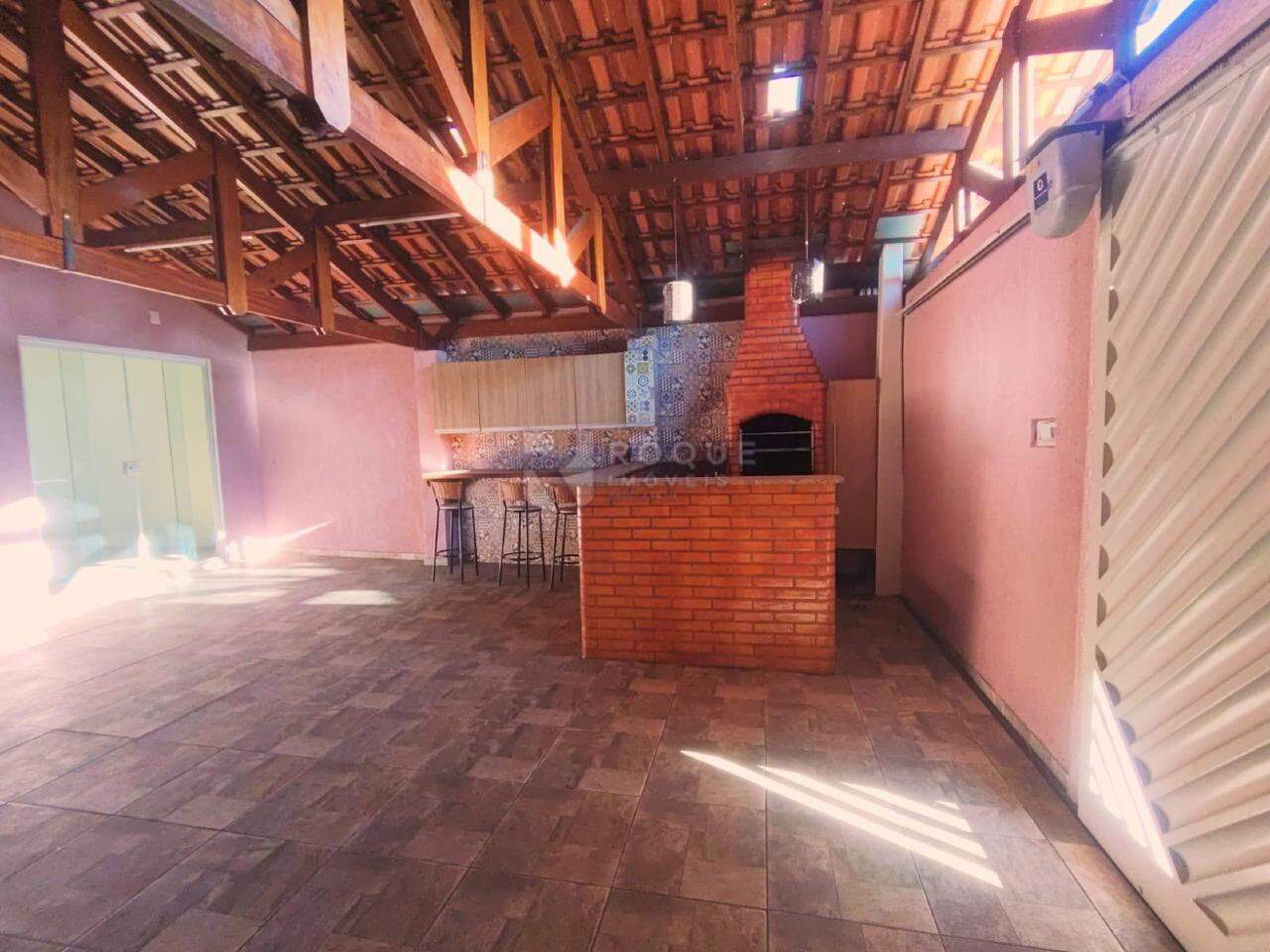 Casa Residencial para aluguel no bairro Jardim Residencial Graminha III: Garagem