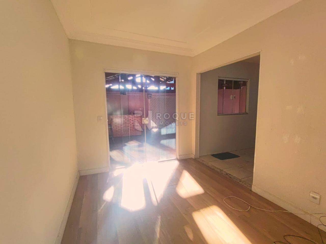 Casa Residencial para aluguel no bairro Jardim Residencial Graminha III: Sala