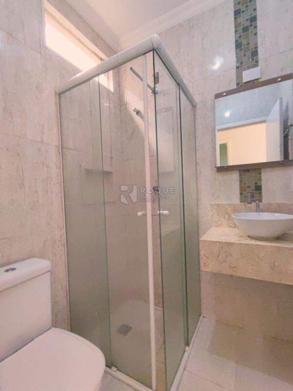 Casa Residencial para aluguel no bairro Jardim Residencial Graminha III: WC