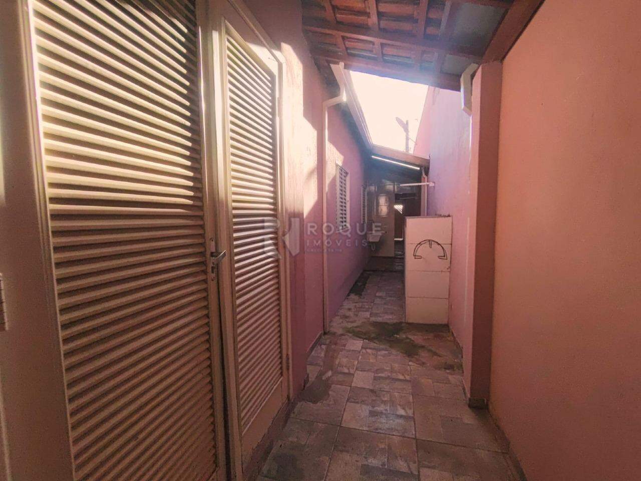 Casa Residencial para aluguel no bairro Jardim Residencial Graminha III: Quintal