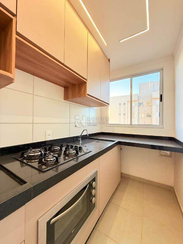 Apartamento para aluguel no bairro Vale das Esmeraldas: Cozinha