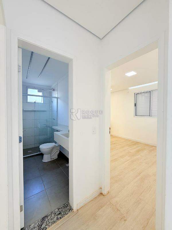 Apartamento para aluguel no bairro Vale das Esmeraldas: Hall