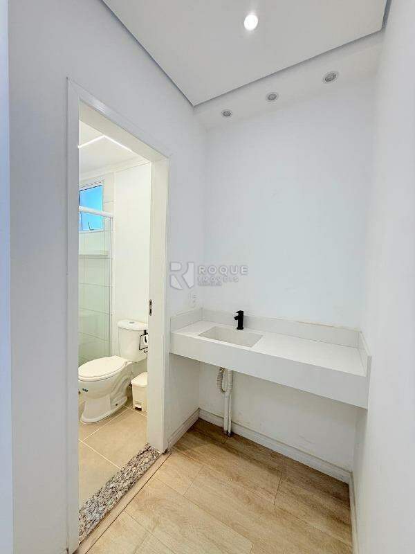 Apartamento para aluguel no bairro Vale das Esmeraldas: Lavabo