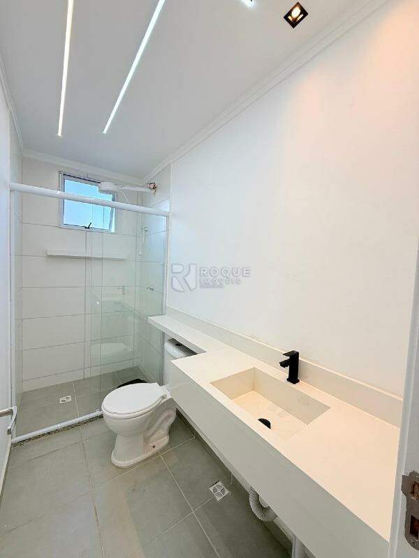 Apartamento para aluguel no bairro Vale das Esmeraldas: Wc Social
