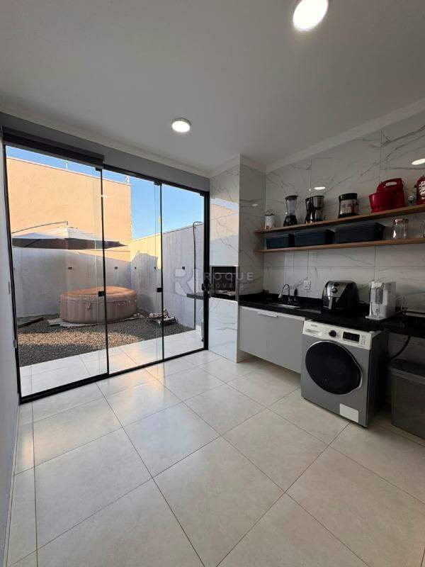 Casa Residencial à venda no bairro Jardim Marajoara: Lavanderia com area gourmet