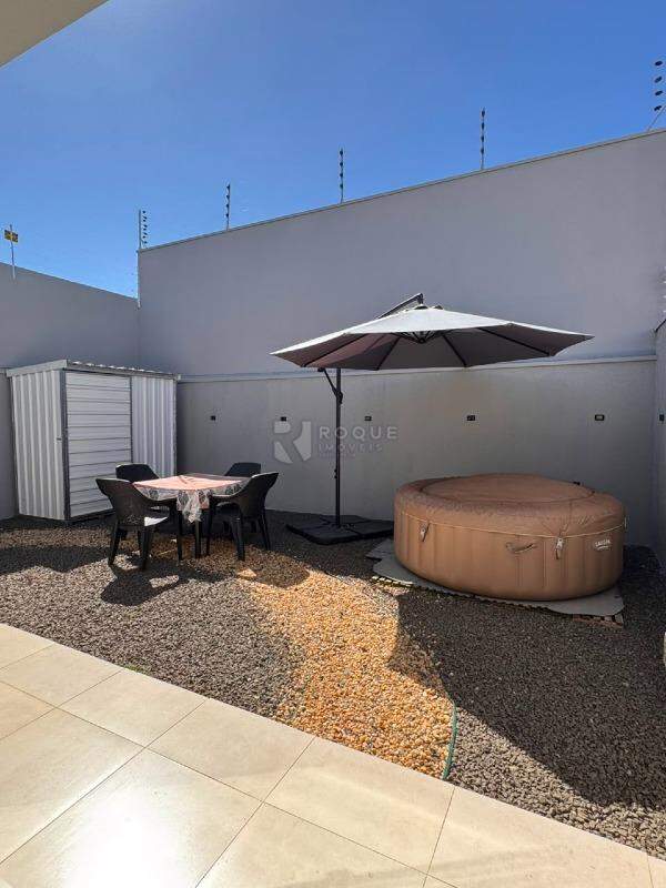 Casa Residencial à venda no bairro Jardim Marajoara: Fundos