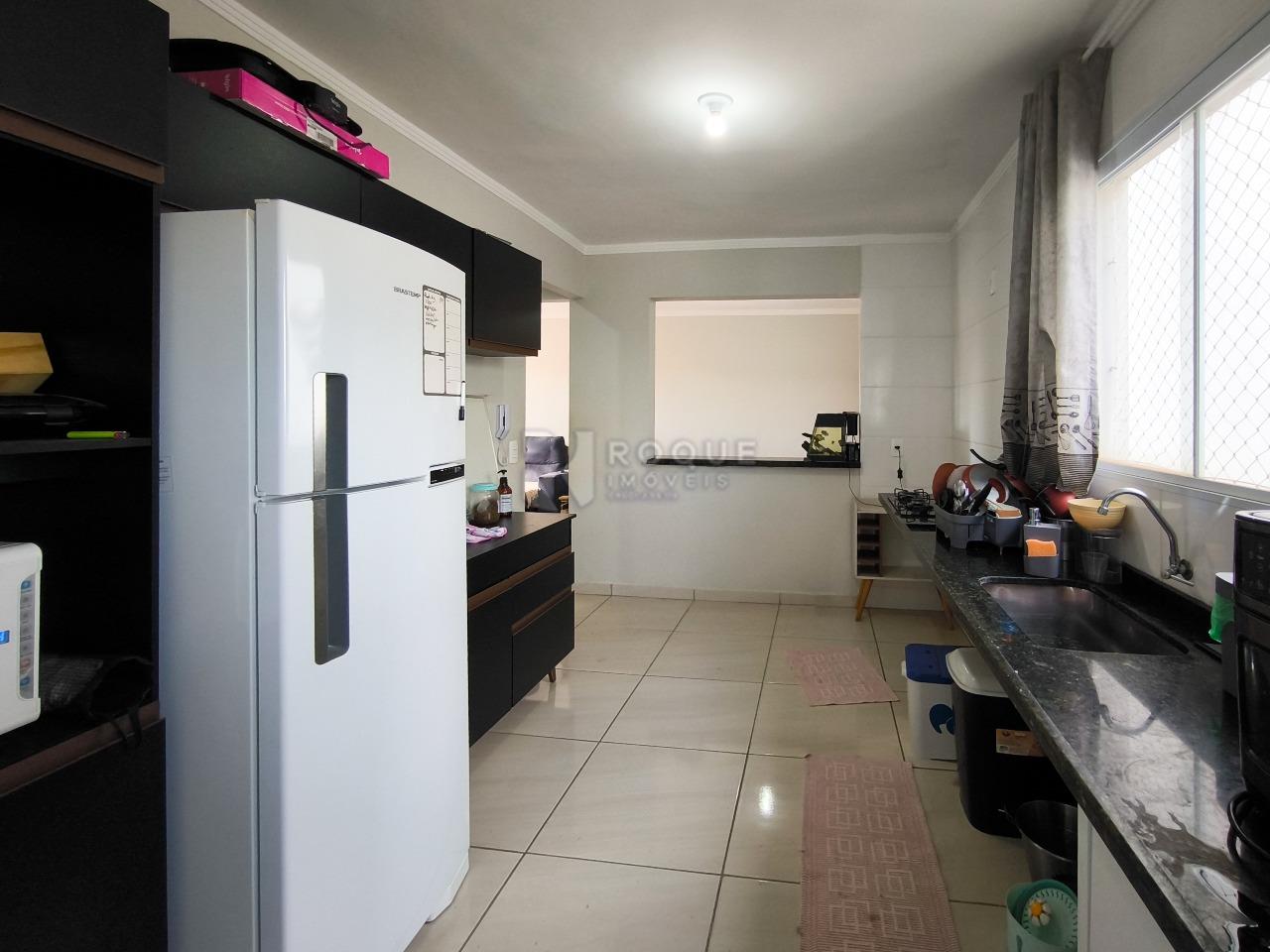 Apartamento à venda no bairro Residencial Chácara São José: COZINHA
