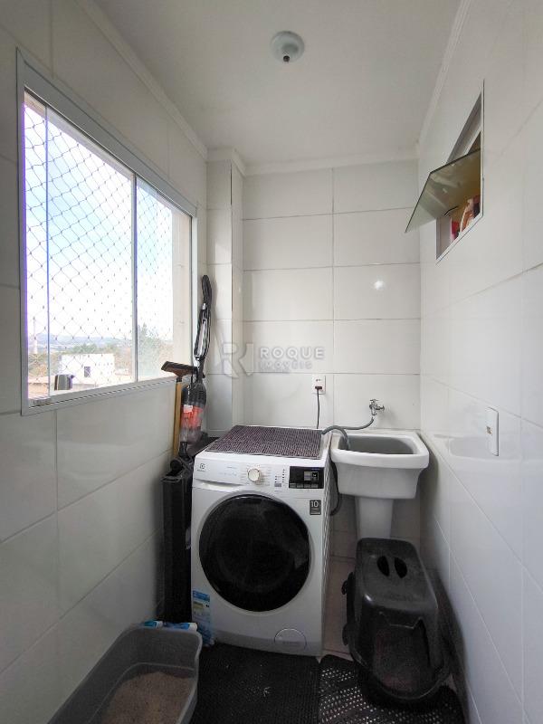 Apartamento à venda no bairro Residencial Chácara São José: LAVANDERIA