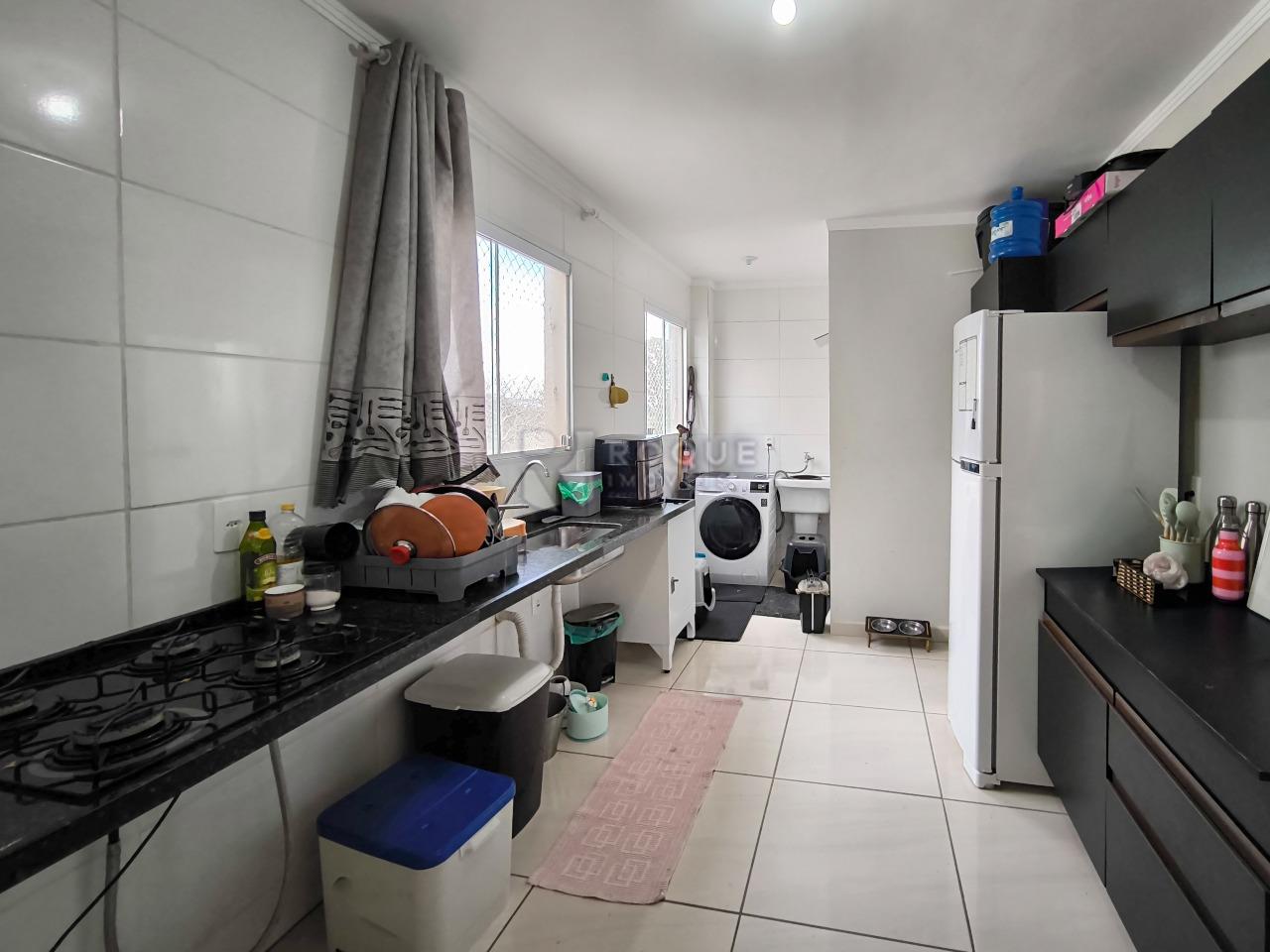 Apartamento à venda no bairro Residencial Chácara São José: COZINHA