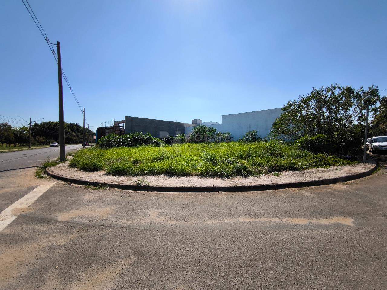 Terreno à venda no bairro Jardim Aguas da Serra: 