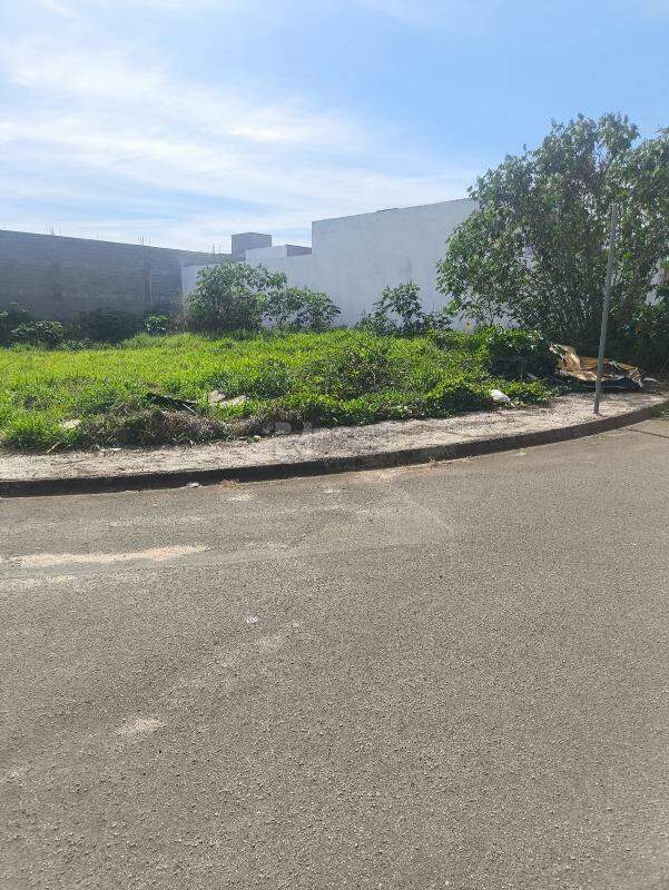 Terreno à venda no bairro Jardim Aguas da Serra: