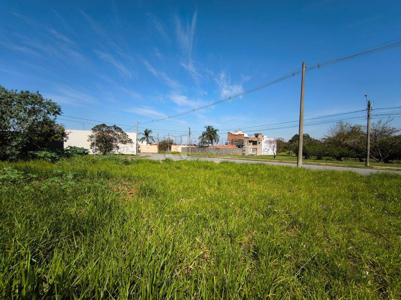 Terreno à venda no bairro Jardim Aguas da Serra: 
