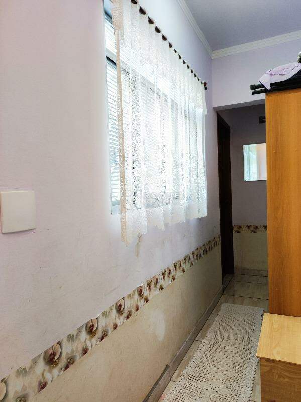 Casa Residencial para aluguel no bairro Jardim Residencial Dona Santina Paroli Peccinini: CORREDOR INTERNO