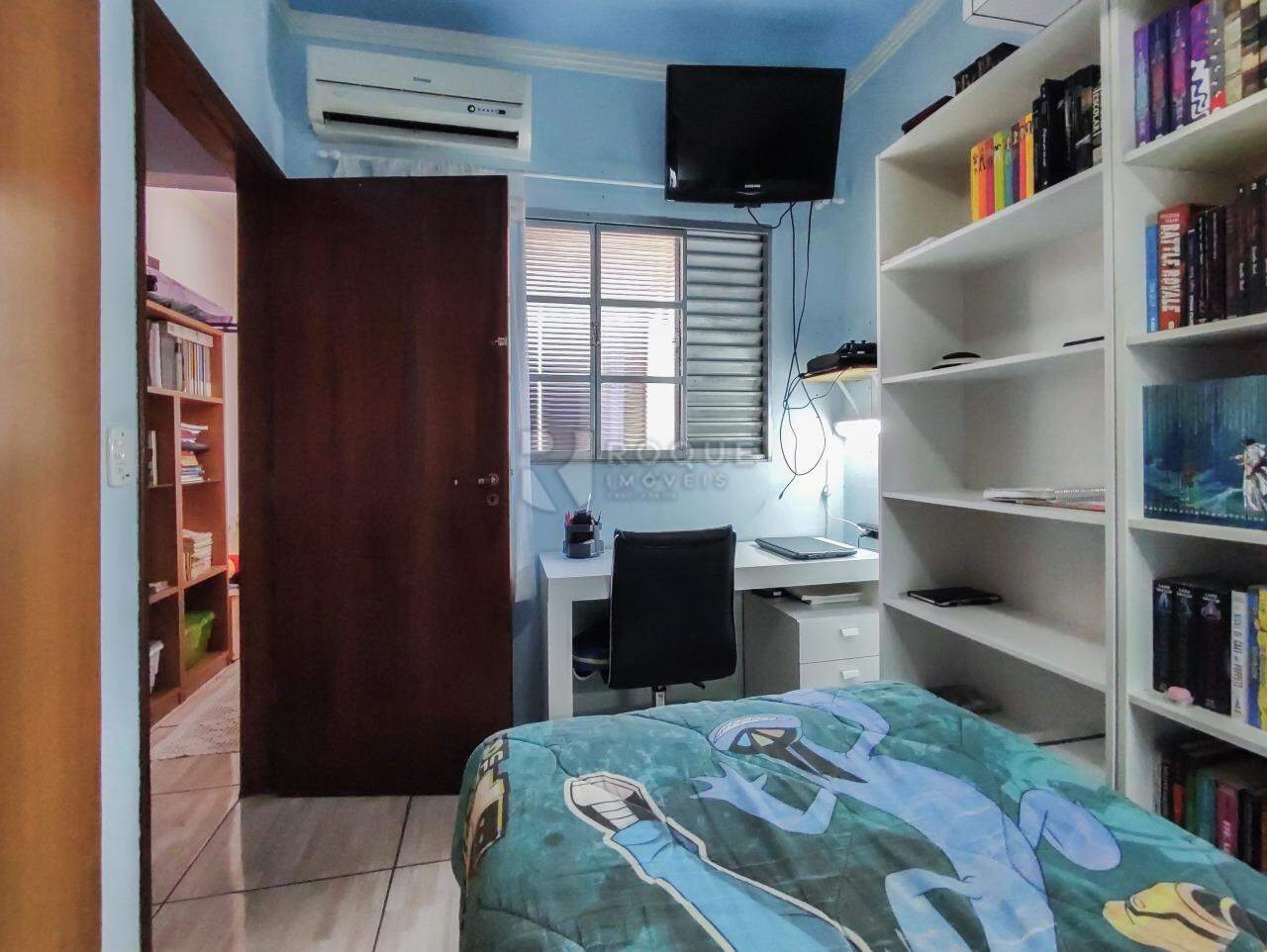 Casa Residencial para aluguel no bairro Jardim Residencial Dona Santina Paroli Peccinini: DORMITÓRIO
