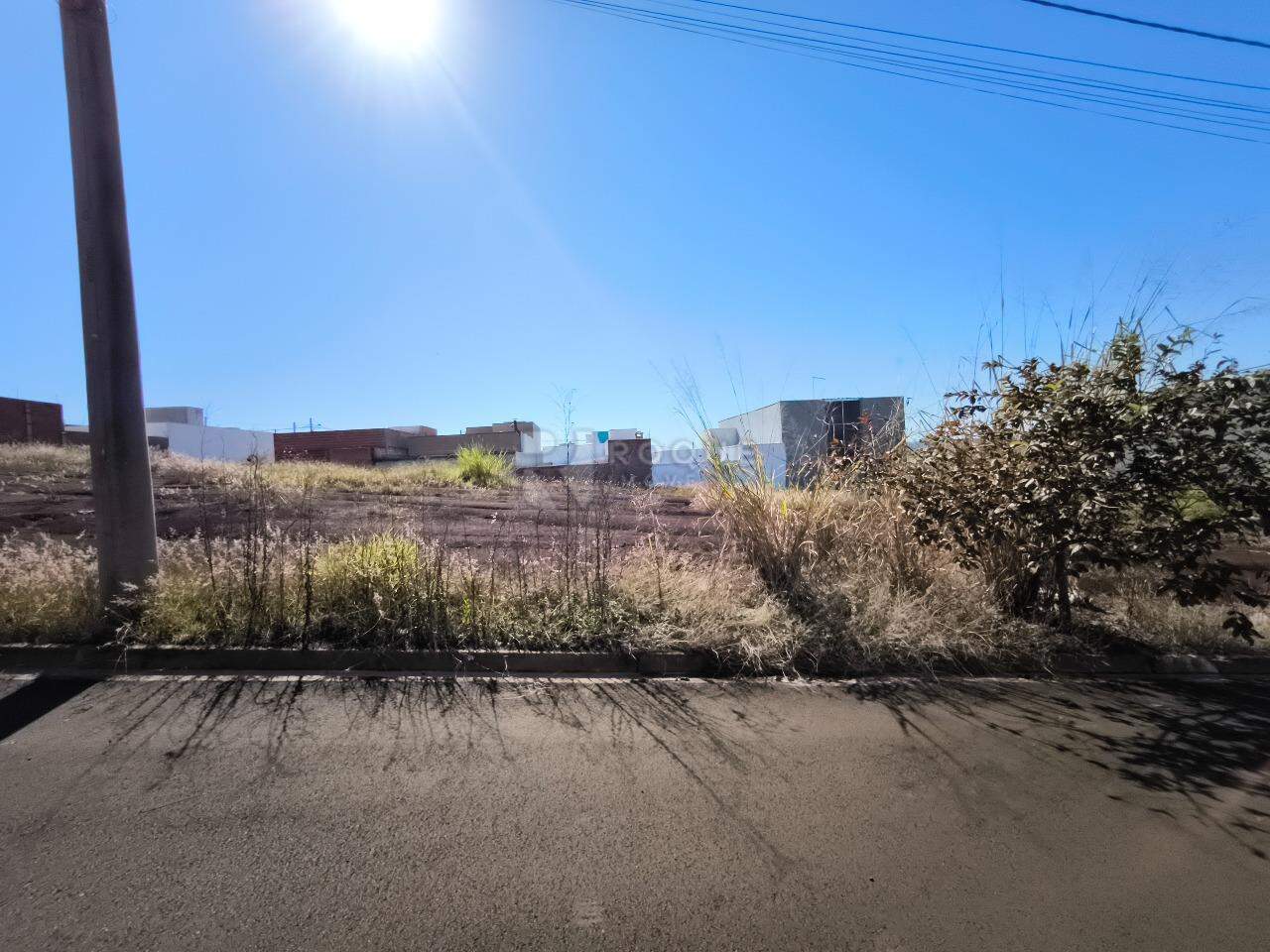 Terreno à venda no bairro Residencial Colinas do Engenho I: FRENTE