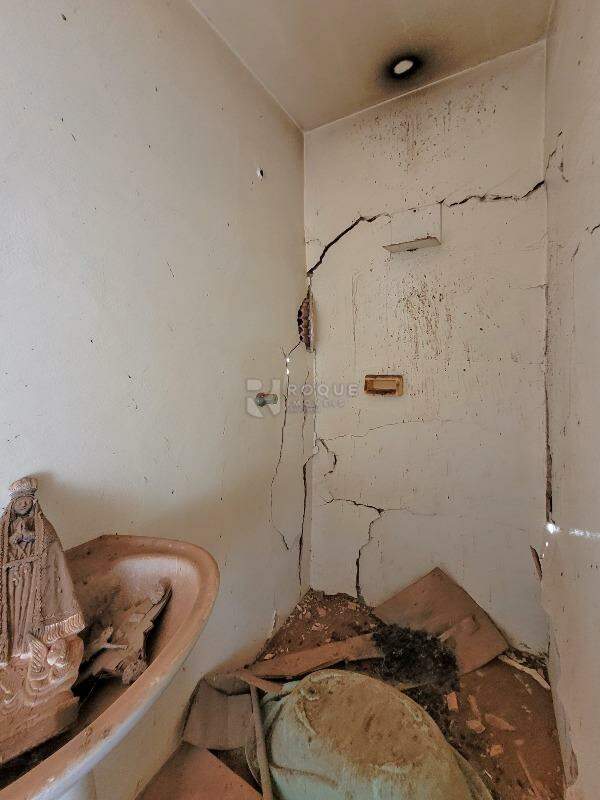 Chácara à venda no bairro Bairro dos Pires: WC Edícula