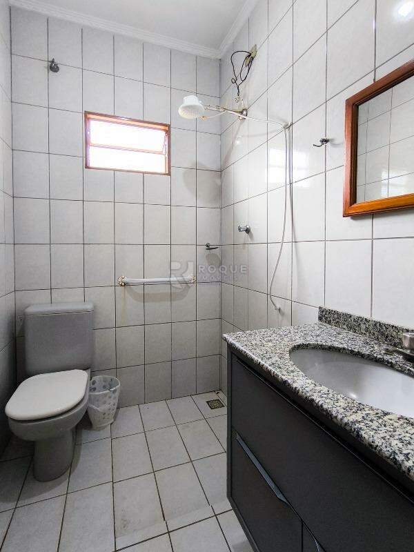 Casa Residencial para aluguel no bairro Jardim Senador Vergueiro: BANHEIRO SOCIAL