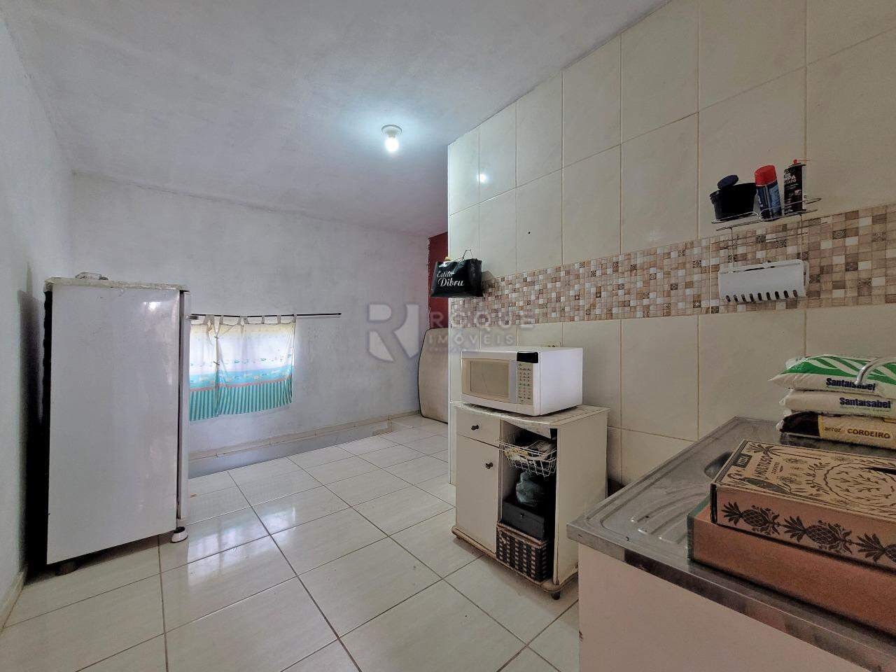 Casa Residencial à venda no bairro Jardim dos Jequitibás: Édicula - Sala/Cozinha Integrada