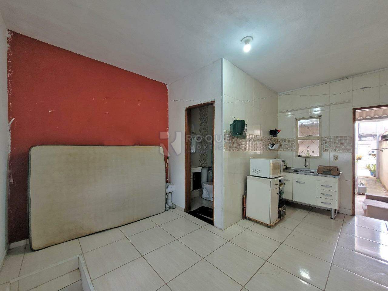 Casa Residencial à venda no bairro Jardim dos Jequitibás: Édicula - Sala/Cozinha Integrada