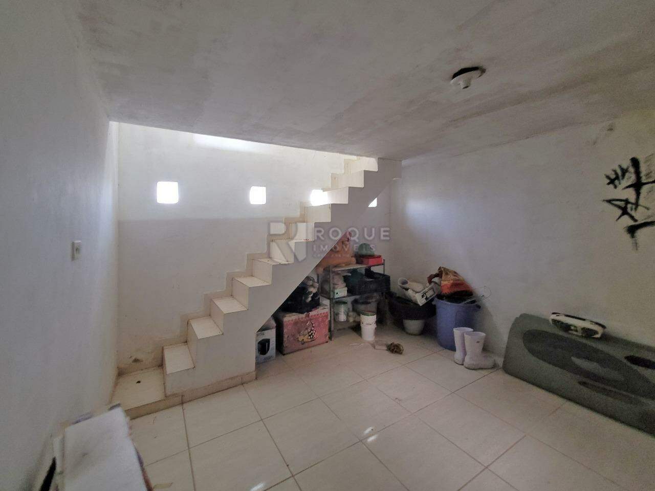 Casa Residencial à venda no bairro Jardim dos Jequitibás: Porão