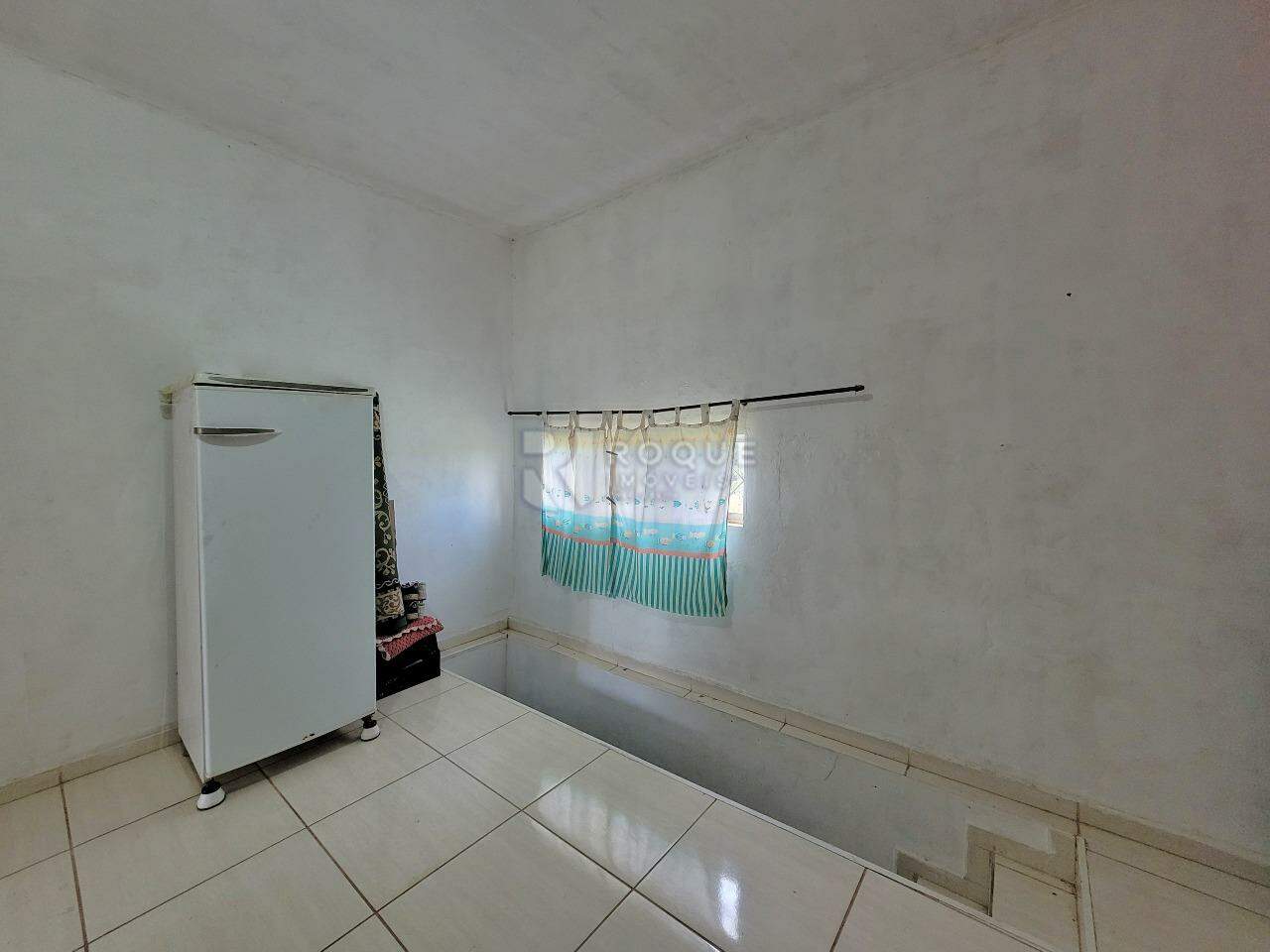 Casa Residencial à venda no bairro Jardim dos Jequitibás: Édicula - Sala/Cozinha Integrada