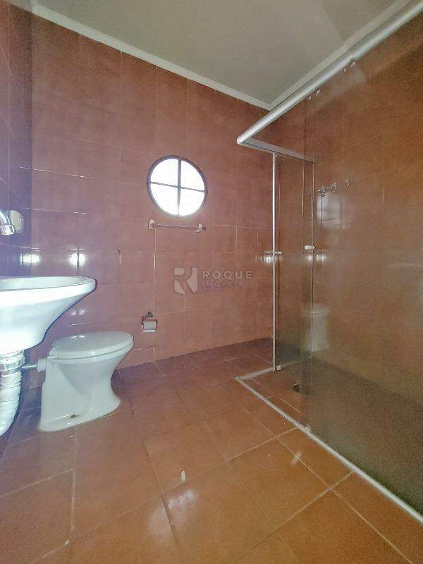 Casa Residencial à venda no bairro Jardim Gustavo Peccinini: WC Suíte