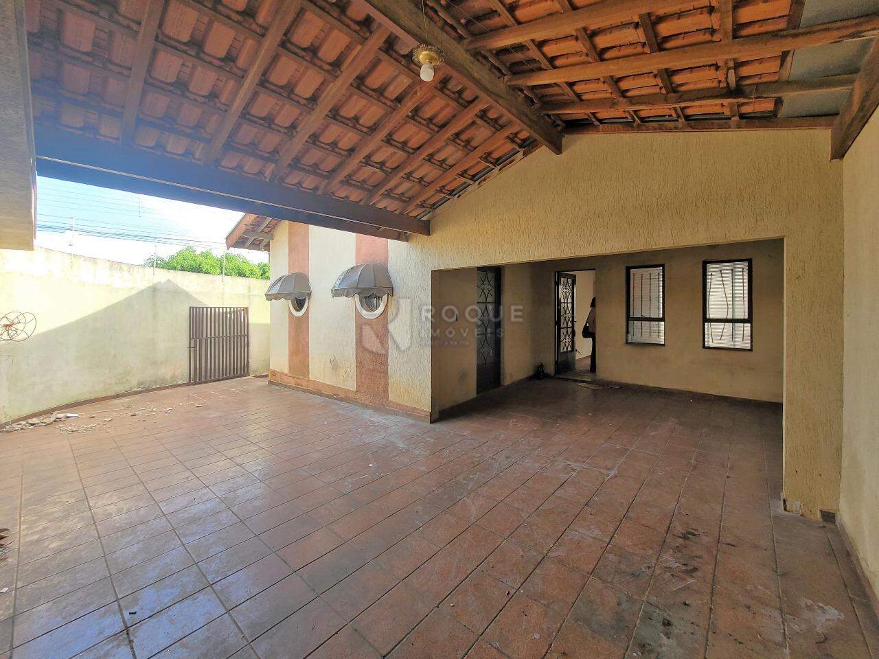 Casa Residencial à venda no bairro Jardim Gustavo Peccinini: Garagem