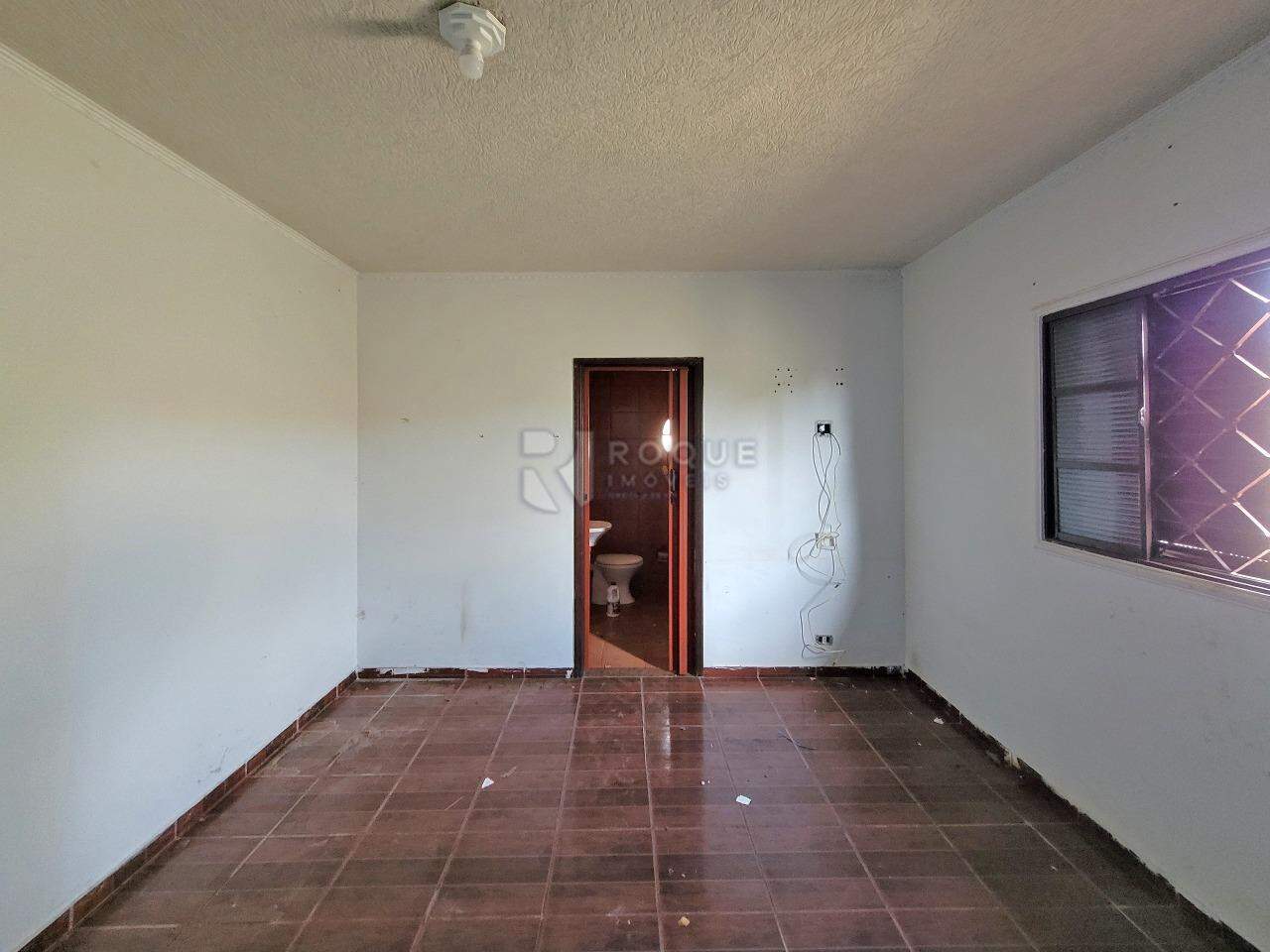Casa Residencial à venda no bairro Jardim Gustavo Peccinini: Suíte
