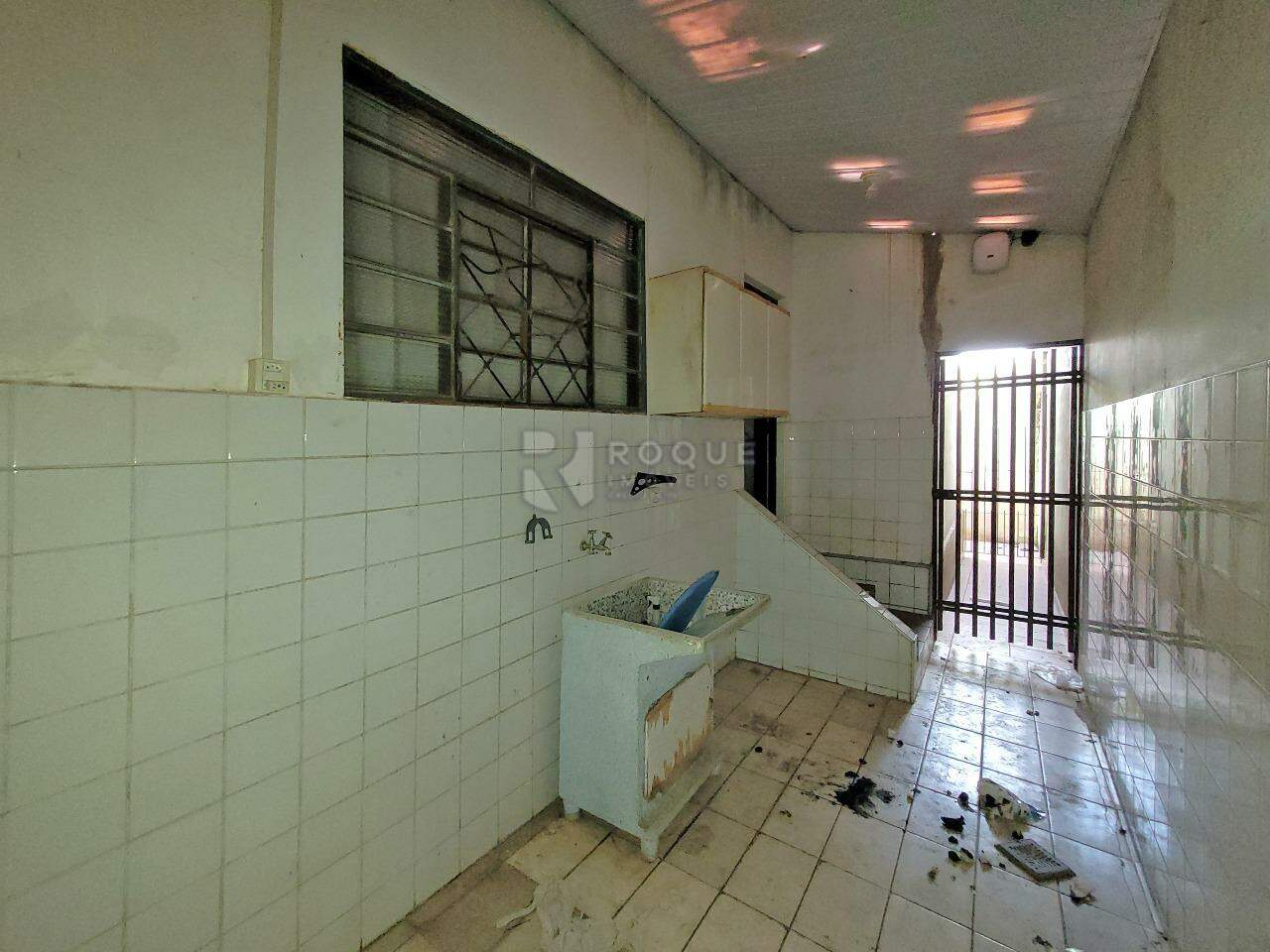 Casa Residencial à venda no bairro Jardim Gustavo Peccinini: Área de serviço