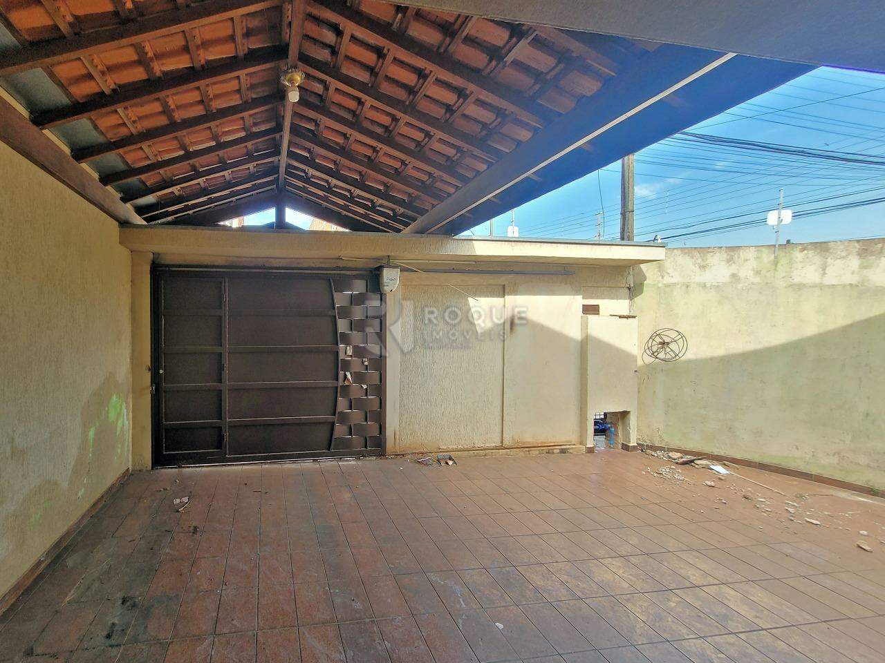 Casa Residencial à venda no bairro Jardim Gustavo Peccinini: Garagem