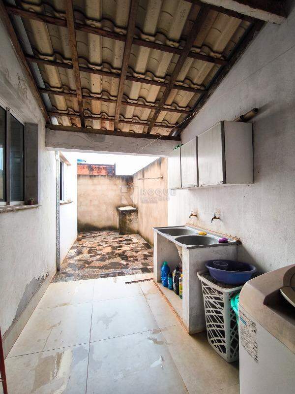 Casa Residencial à venda no bairro Jardim Sao Luiz: ÁREA DE SERVIÇO