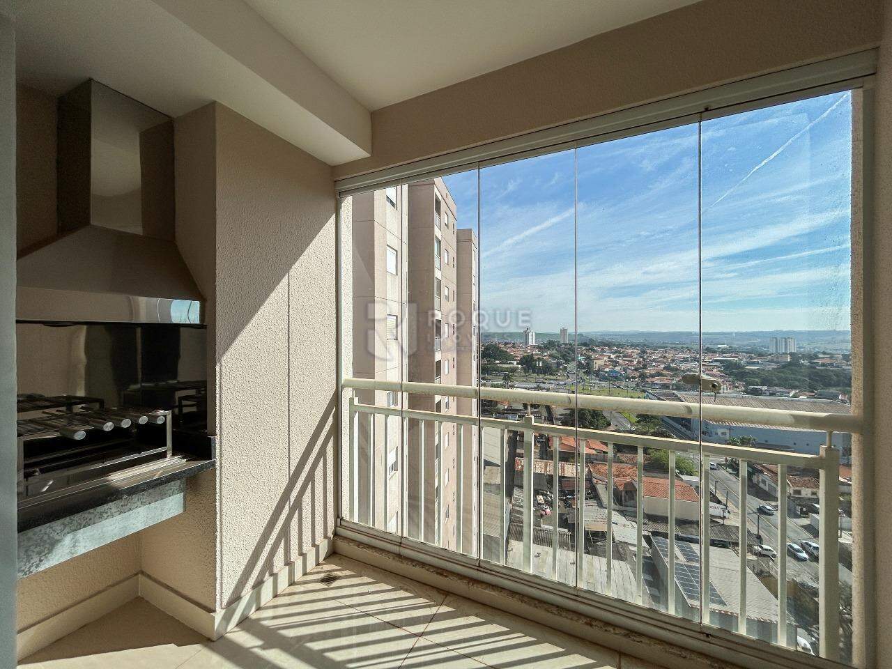 Apartamento para aluguel no bairro Jardim Senador Vergueiro: Sacada