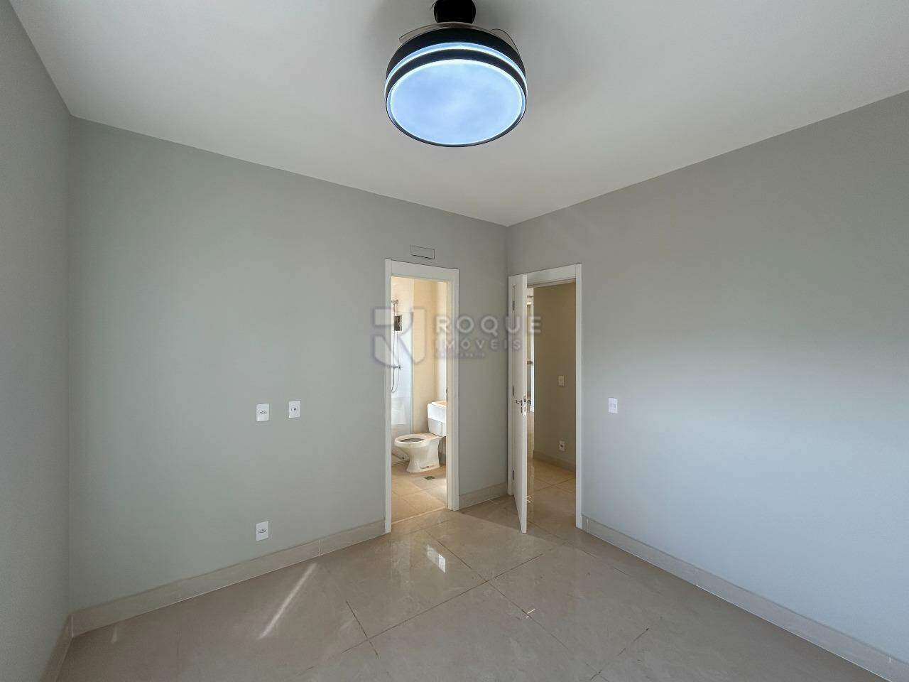Apartamento para aluguel no bairro Jardim Senador Vergueiro: Dormitório 2 suíte