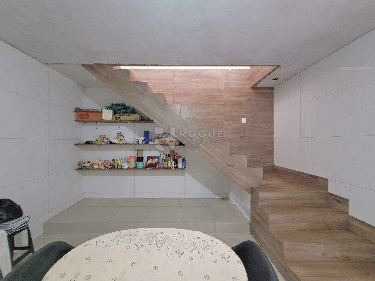 Casa Residencial à venda no bairro Jardim Campo Belo: Acesso segundo andar