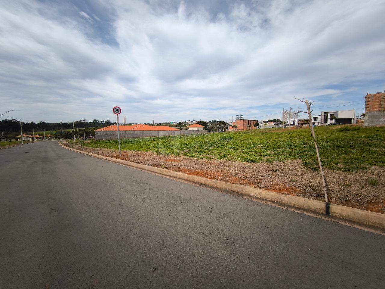 Terreno em condomínio à venda no bairro Jardim Cidade Universitária II: 
