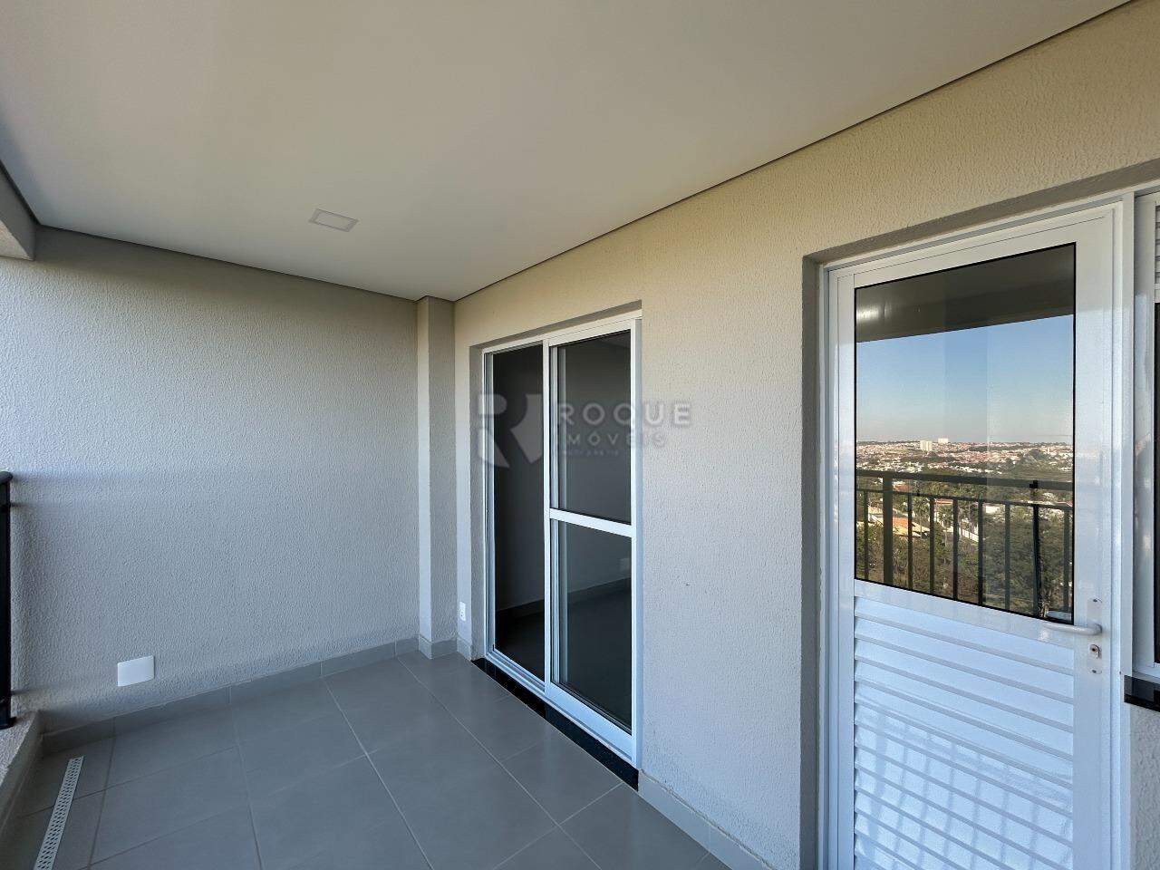 Apartamento para aluguel no bairro Jardim Santa Adélia: Sacada