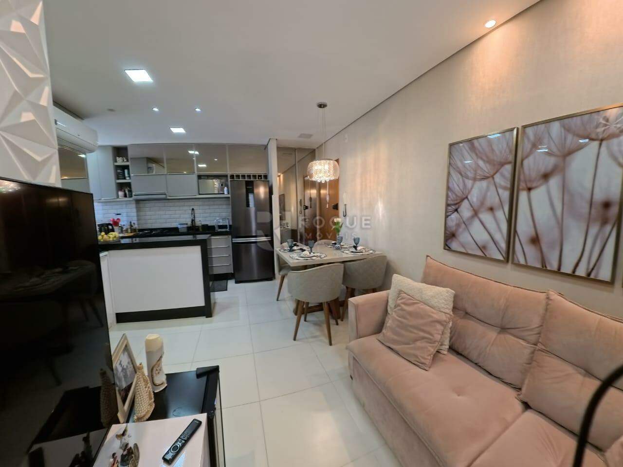 Apartamento à venda no bairro Vila Limeiranea: 